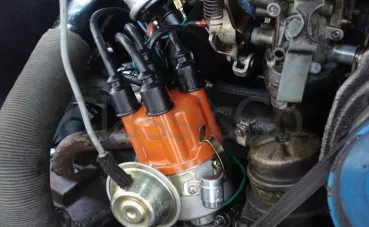 Zündverteiler m. Fliehkraft- u. Unterdruckverstellung - Käfer u.a. - 043 905 205