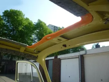 Montagebeispiel am Schiebedach des VW Käfer