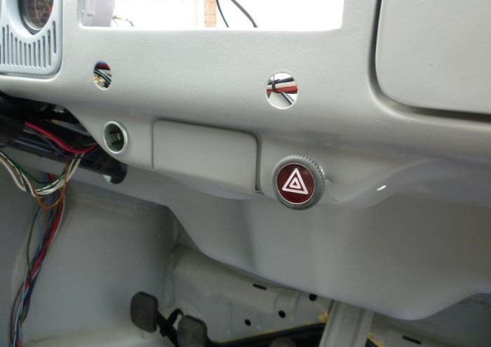 VW Golf 6 Warnblinklichtschalter Warnblinker Schalter Warnlicht 5K095