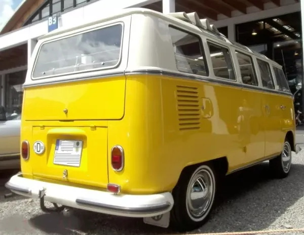 Montagebeispiel am VW Bus T1